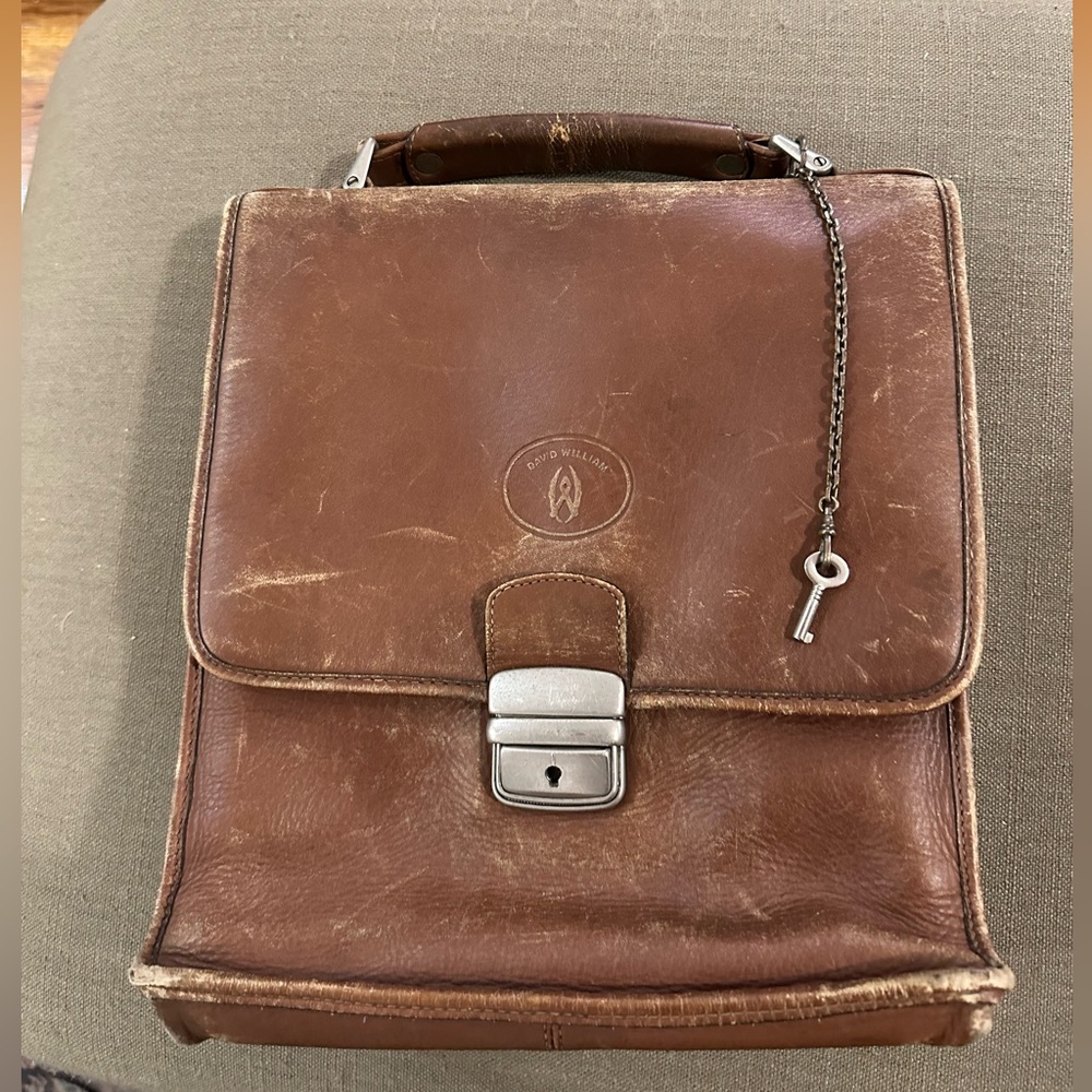 Vintage brown bag with lock
